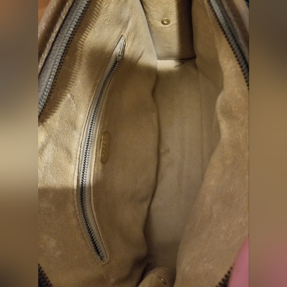 Gucci Handbag - Picture 6 of 10